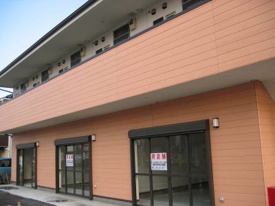 新築の店舗物件